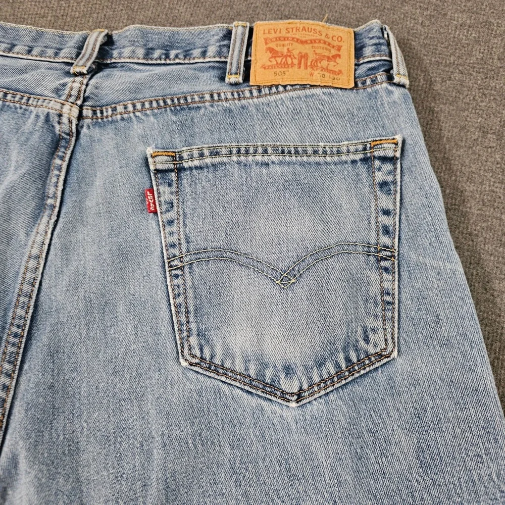 Levis 505 Regular Fit Light Wash Straight Leg Denim Jeans Mens 38x30 Blue - Picture 16 of 16